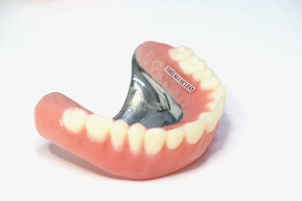 metal plate dentures